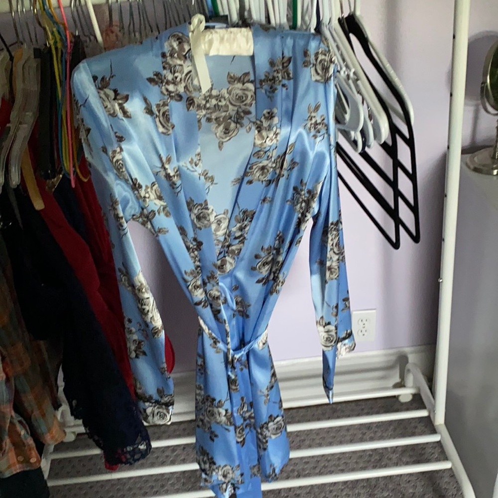 Floral bathrobe